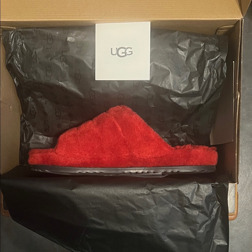 UGG FLUFF YOU SAMBA RED SLIPPERS SIZE 10